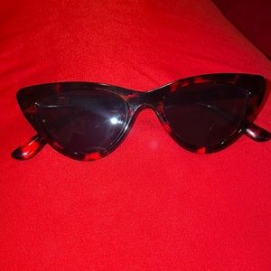 Cat eye sunglasses